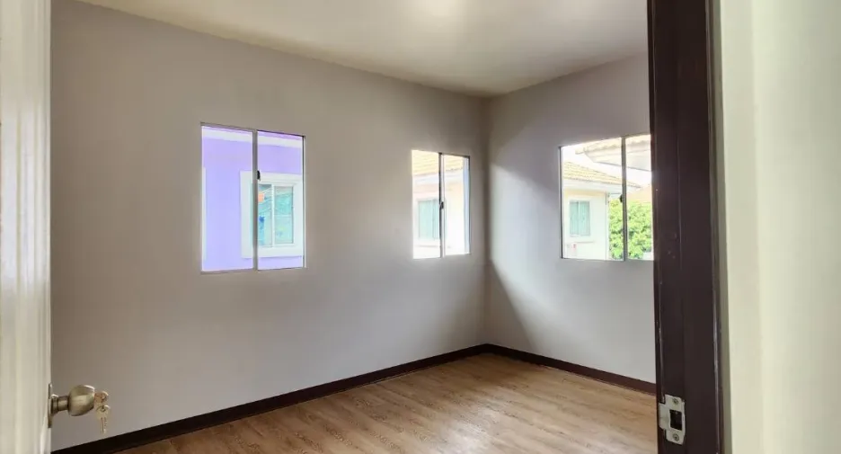 出售 3 卧室 独立屋 在 Lam Luk Ka, Pathum Thani