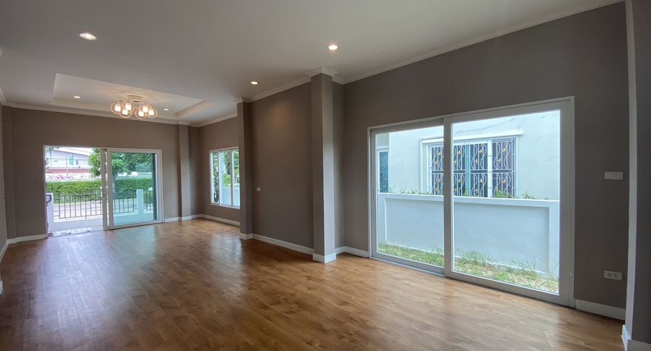 For sale 3 bedrooms house in Min Buri, Bangkok