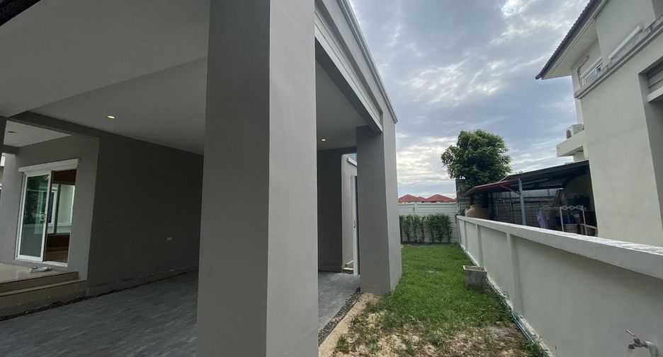 For sale 3 bedrooms house in Min Buri, Bangkok