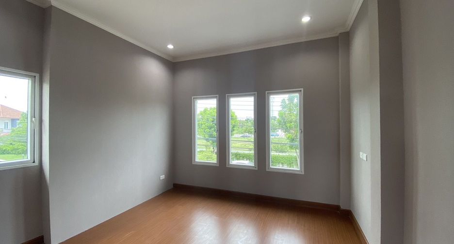 For sale 3 bedrooms house in Min Buri, Bangkok