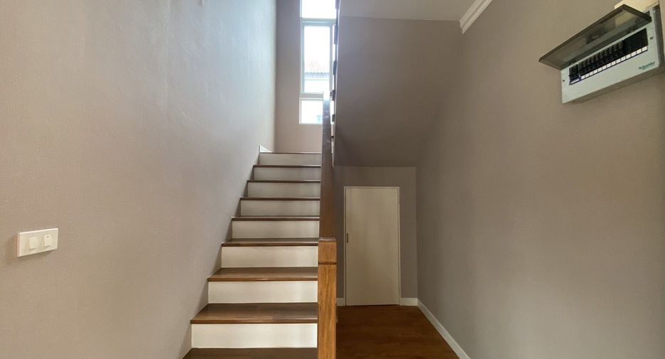 For sale 3 bedrooms house in Min Buri, Bangkok