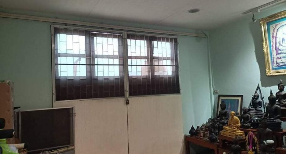 For sale 3 bedrooms townhouse in Bang Sao Thong, Samut Prakan