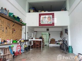 Casa adosada en venta de 3 habitaciones en Bang Sao Thong, Samut Prakan