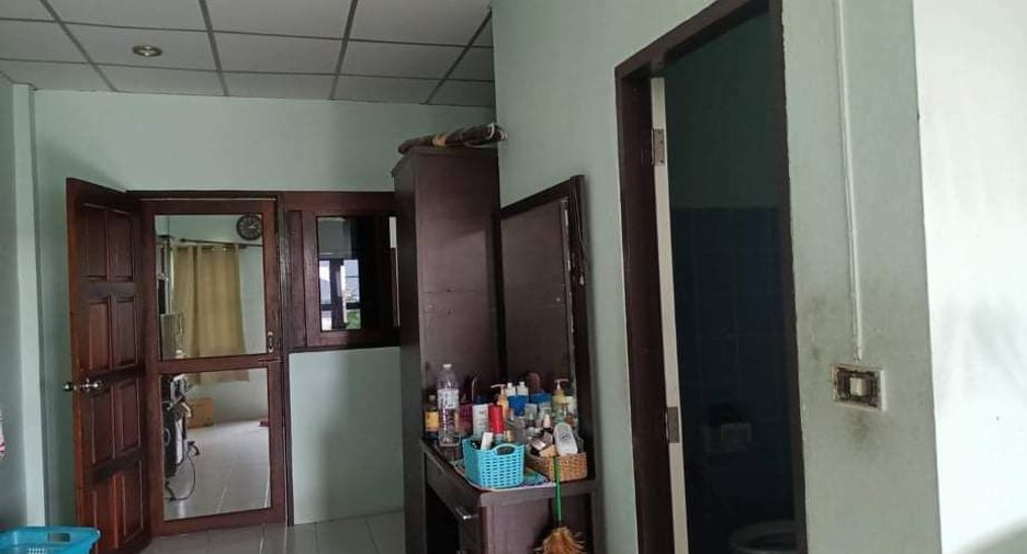 For sale 3 bedrooms townhouse in Bang Sao Thong, Samut Prakan