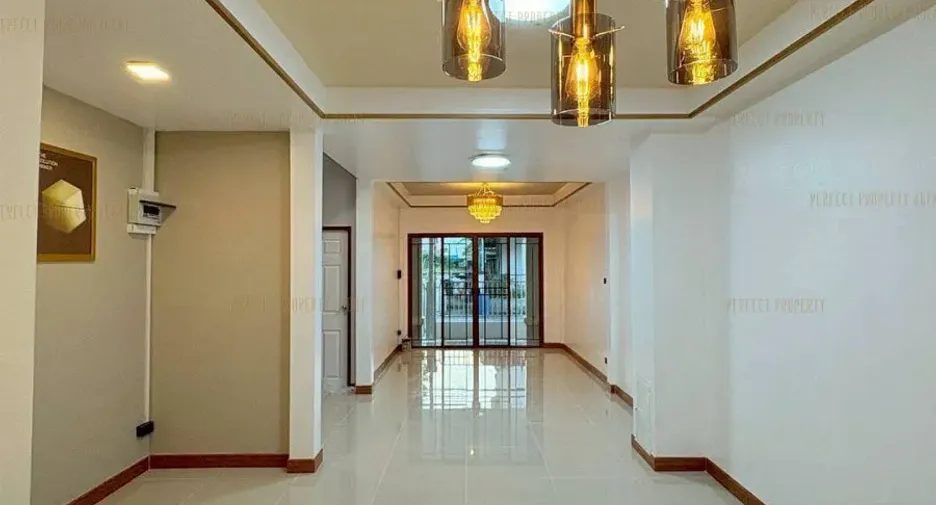 For sale 3 bedrooms townhouse in Bang Bua Thong, Nonthaburi