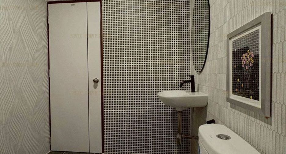 For sale 3 bedrooms townhouse in Bang Bua Thong, Nonthaburi