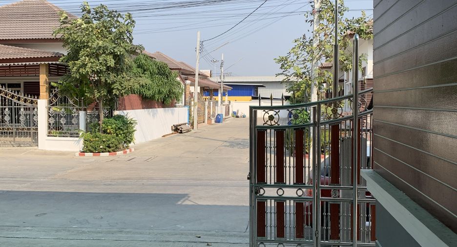 For sale 3 bedrooms house in Bang Phli, Samut Prakan
