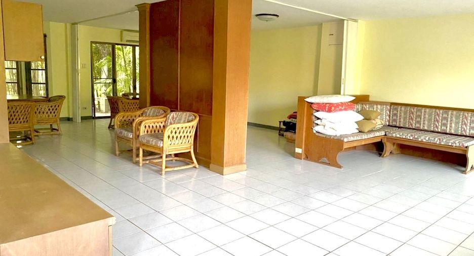 À vendre 4 chambres maison de ville à Klaeng, Rayong