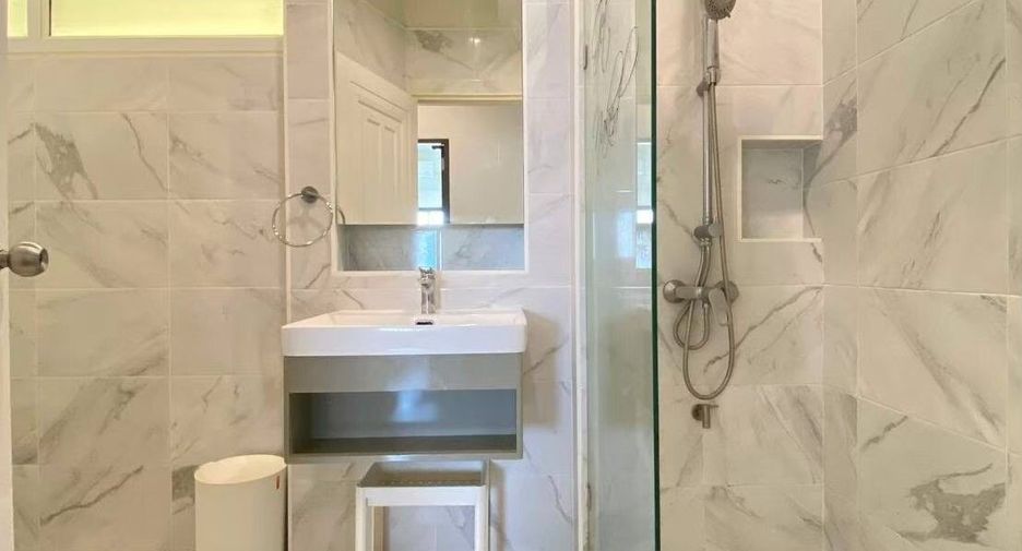 For sale and for rent 2 bedrooms condo in Watthana, Bangkok