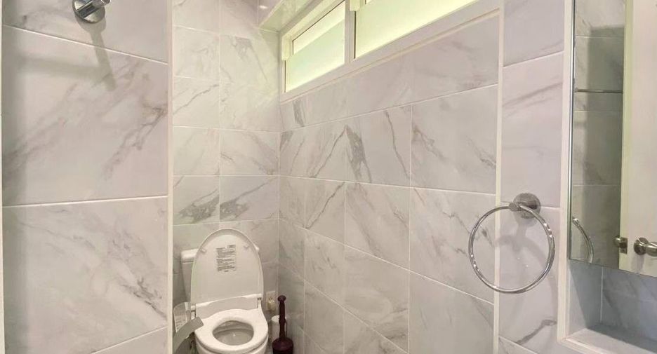 For sale and for rent 2 bedrooms condo in Watthana, Bangkok