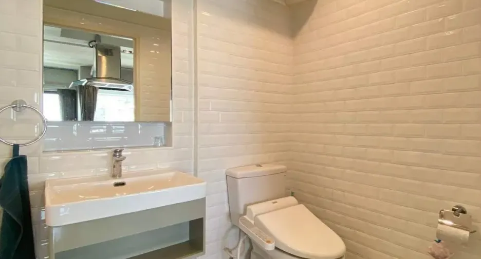 For sale and for rent 2 bedrooms condo in Watthana, Bangkok
