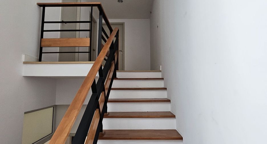 For sale 4 bedrooms townhouse in Mueang Nonthaburi, Nonthaburi