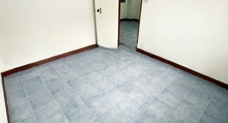 For sale スタジオ condo in Khlong Luang, Pathum Thani