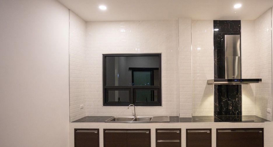 For sale 3 bedrooms house in Ban Phai, Khon Kaen