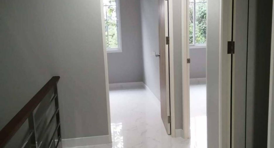 À vendre 3 chambres maison de ville à Hat Yai, Songkhla