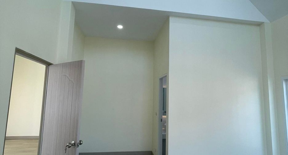For sale 3 bedrooms house in Mueang Phayao, Phayao