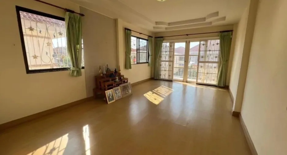 Продажа 3 спальни дом в Phra Samut Chedi, Самутпракан