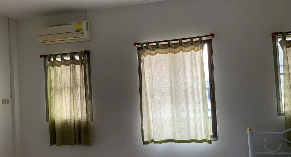 For sale 3 bedrooms townhouse in Mueang Chon Buri, Chonburi
