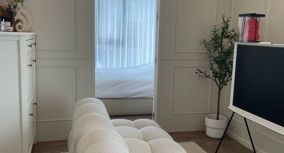 For sale 1 bed condo in Khlong Toei, Bangkok