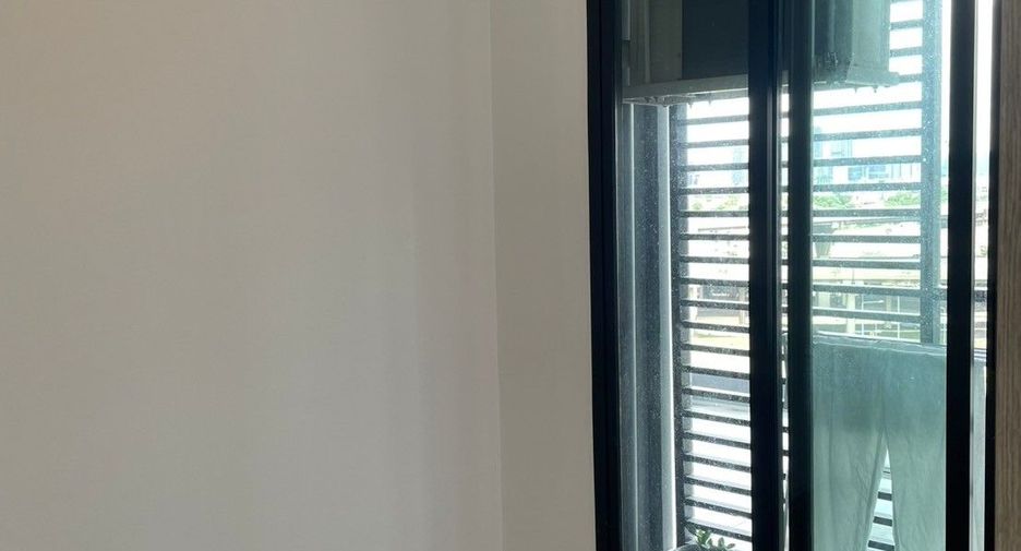 For sale 1 bed condo in Khlong Toei, Bangkok