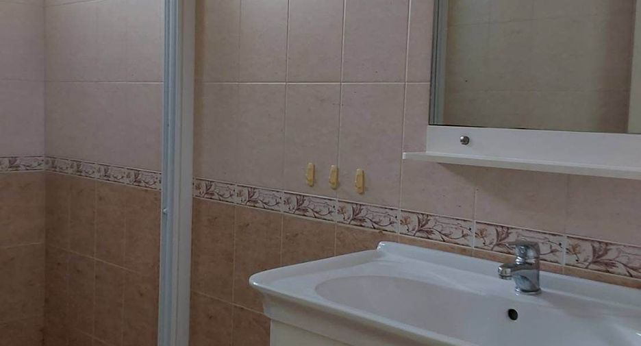 For sale 4 bedrooms house in Mueang Nongbua Lamphu, Nong Bua Lamphu