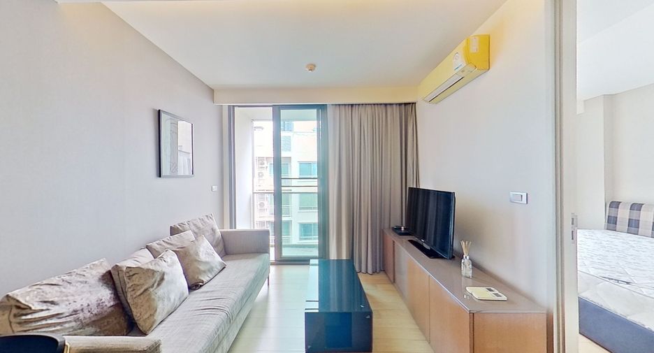 For sale 1 bed condo in Watthana, Bangkok
