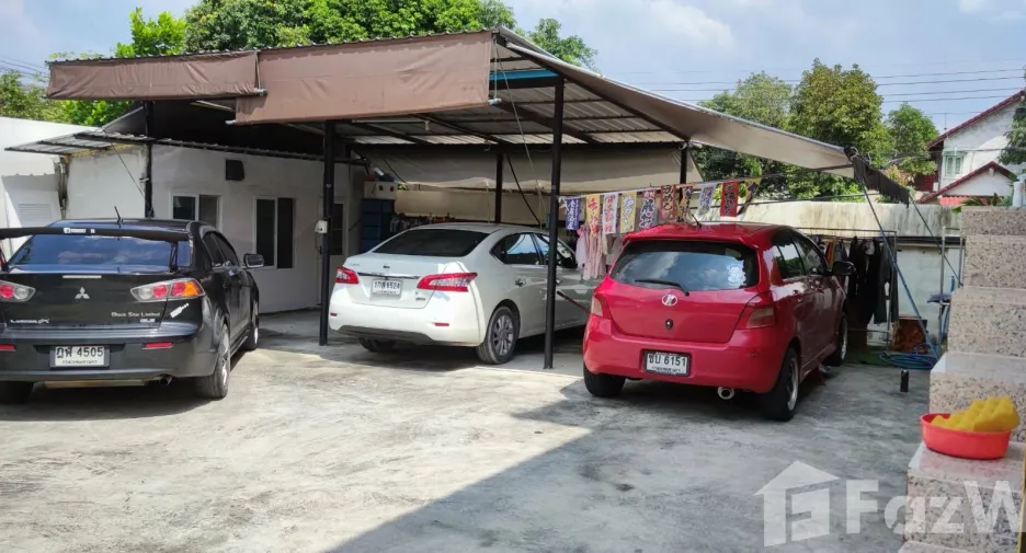 For sale 3 bedrooms house in Thawi Watthana, Bangkok