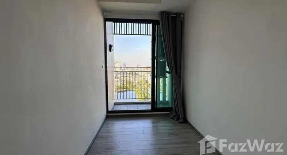 For sale 1 bed condo in Mueang Samut Prakan, Samut Prakan