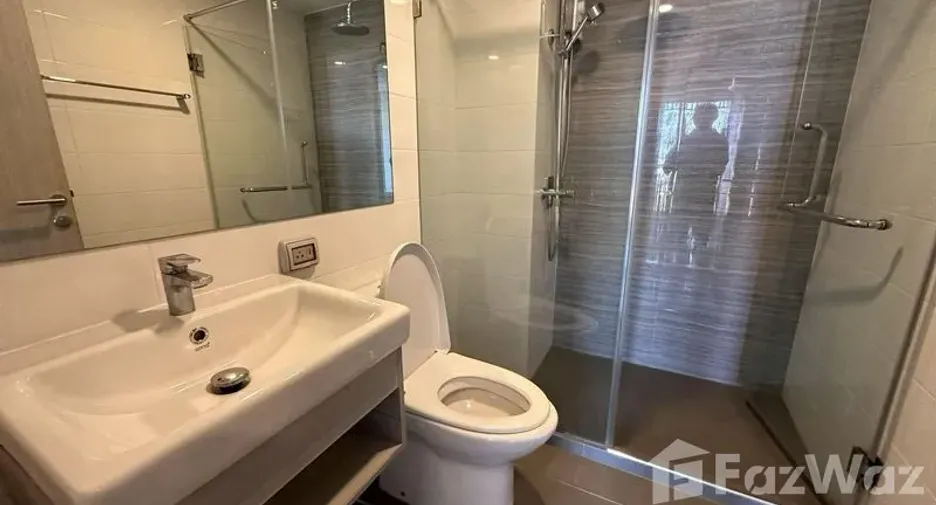 For sale 1 bed condo in Mueang Samut Prakan, Samut Prakan