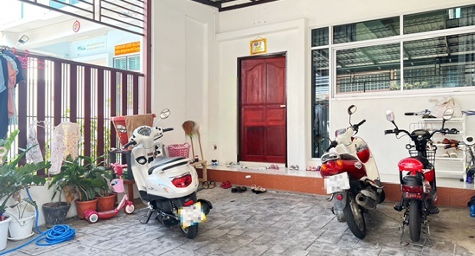 Reihenhaus zum Kauf mit 3 Zimmer in Bang Bon, Bangkok