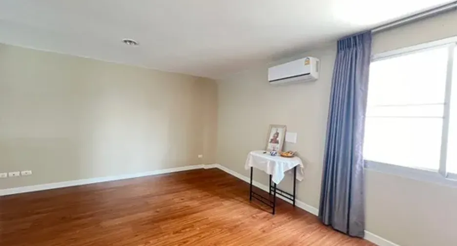 Reihenhaus zum Kauf mit 3 Zimmer in Bang Bon, Bangkok