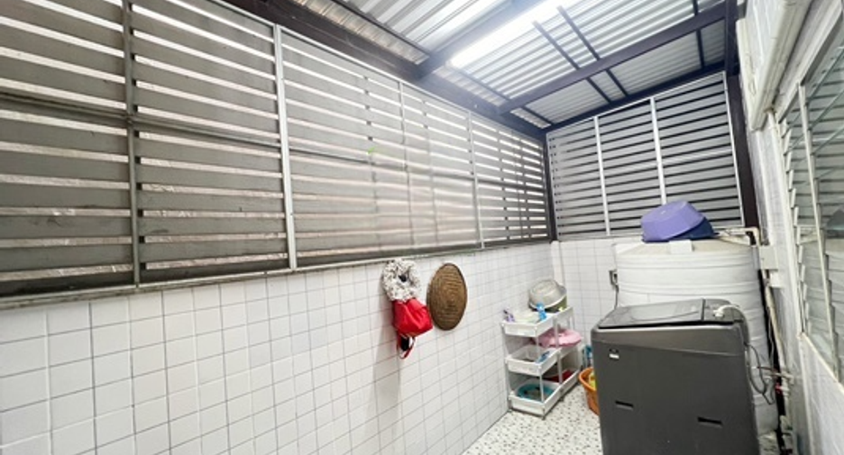 Reihenhaus zum Kauf mit 3 Zimmer in Bang Bon, Bangkok