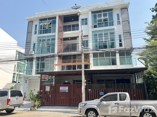 For sale 3 bedrooms townhouse in Bang Bon, Bangkok