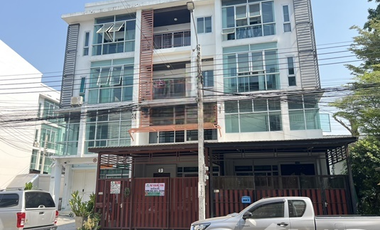 Reihenhaus zum Kauf mit 3 Zimmer in Bang Bon, Bangkok
