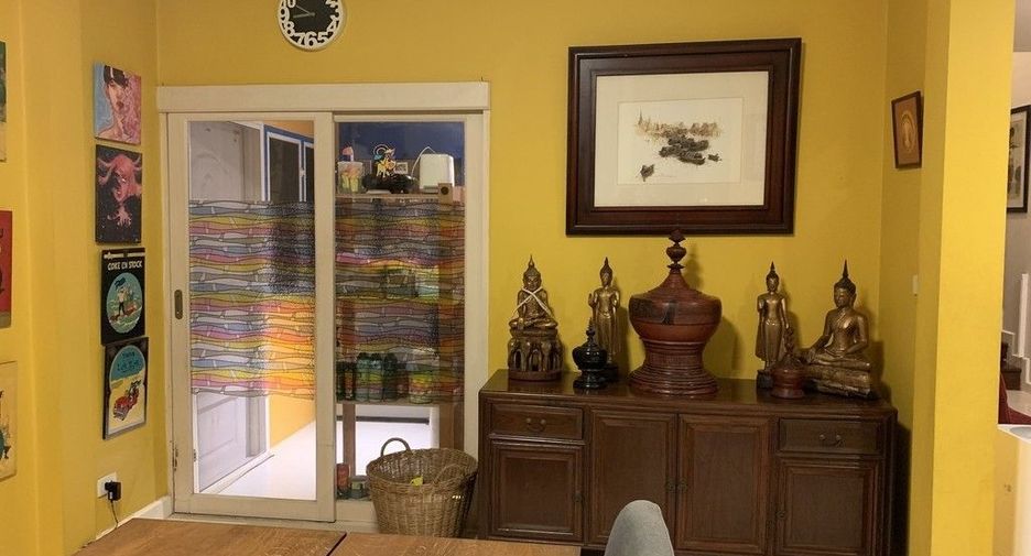 For sale 4 bedrooms house in Khlong Luang, Pathum Thani