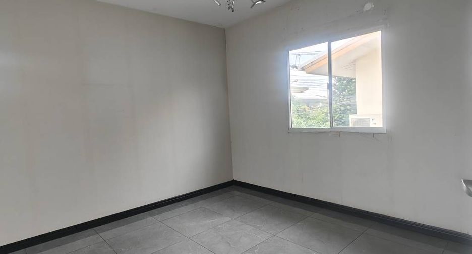 For sale 3 bedrooms house in Bang Phli, Samut Prakan