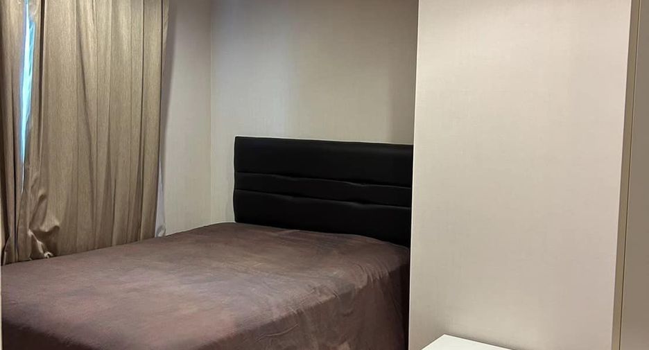 For sale 3 bedrooms condo in Huai Khwang, Bangkok