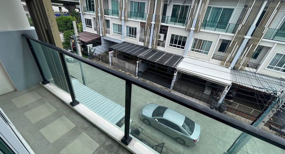 For rent 3 bedrooms townhouse in Pak Kret, Nonthaburi