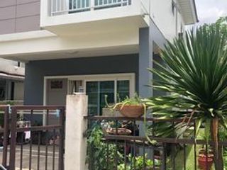 À vendre et à louer 3 chambres maison à Khlong Luang, Pathum Thani