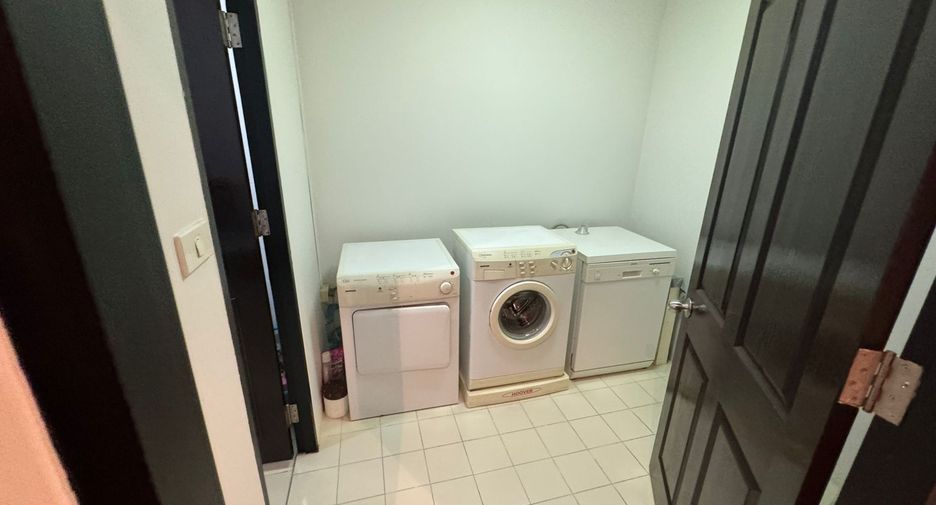 ขาย 3 ห้องนอน คอนโด ใน วัฒนา, กรุงเทพฯ