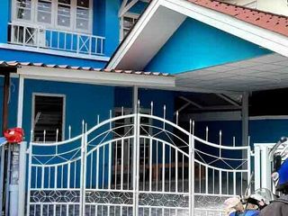 Reihenhaus zum Kauf und zur Miete mit 3 Zimmer in Khlong Luang, Pathum Thani