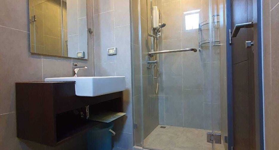 For sale 1 bed condo in Watthana, Bangkok
