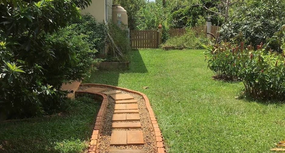 For sale 3 bedrooms house in Mueang Chiang Rai, Chiang Rai