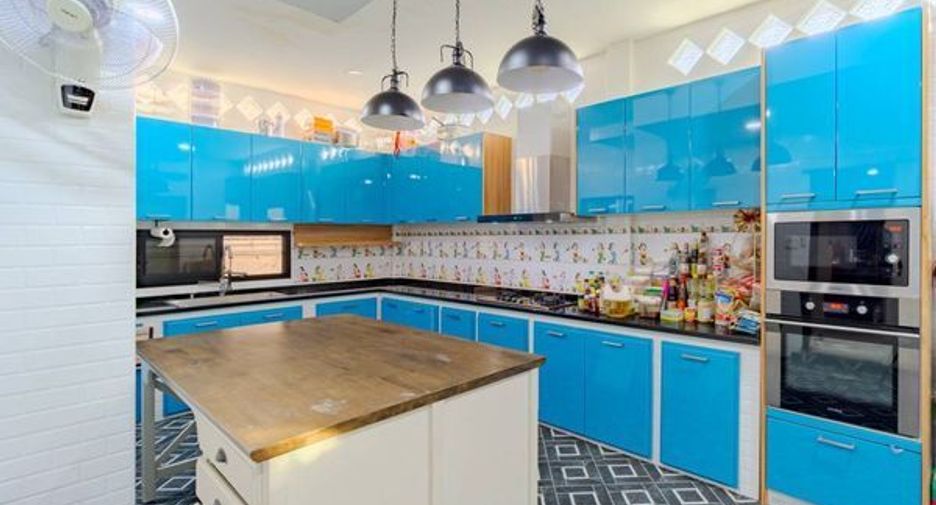 Casa en venta de 4 habitaciones en Min Buri, Bangkok