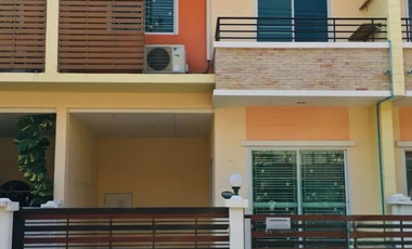 For sale 3 bedrooms townhouse in Ban Phaeo, Samut Sakhon