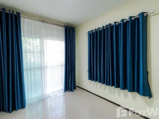For sale 3 bedrooms townhouse in Ban Phaeo, Samut Sakhon