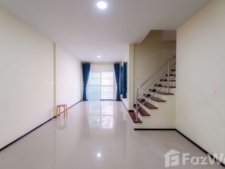 For sale 3 bedrooms townhouse in Ban Phaeo, Samut Sakhon