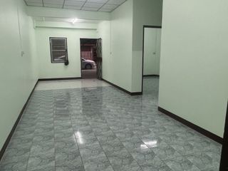 For sale 2 bedrooms townhouse in Mueang Phitsanulok, Phitsanulok