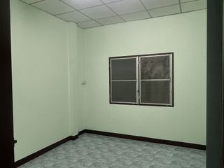 For sale 2 bedrooms townhouse in Mueang Phitsanulok, Phitsanulok