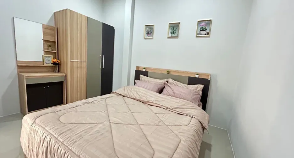 For sale 1 bed townhouse in Nikhom Phatthana, Rayong